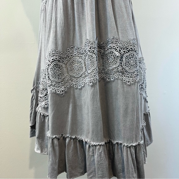 POL Gray Ruffle Hemmed Lace Contrast Spaghetti Strap  V-Neck Tunic Top S… - Picture 4 of 7